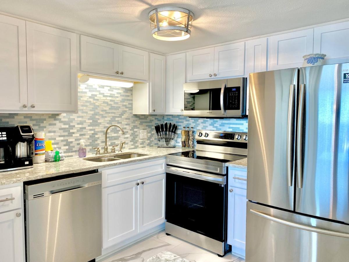 Island Winds East 202 By Albvr - Beautifully Renovated Beachfront Condo & Steps Away From Hangout & More! 굴프 쇼어스 외부 사진